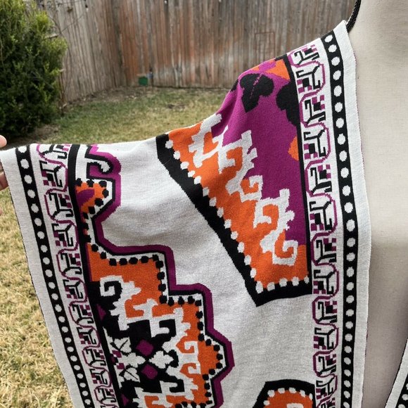 Flying Tomato Women's Small/Medium Long Cardigan Poncho Aztec Fringe Design - Picture 3 of 9